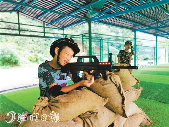 步槍精度射擊訓練。