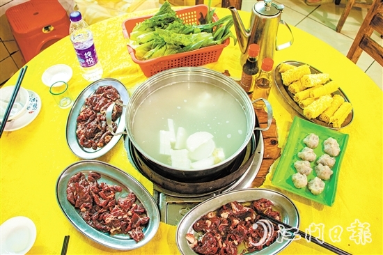 鮮嫩的牛肉令人垂涎欲滴。