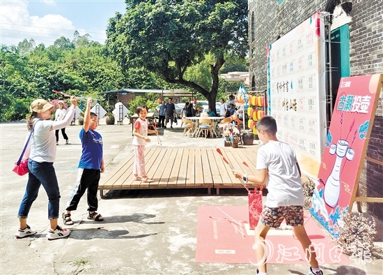 臺山文旅相關(guān)商家不斷創(chuàng)新游玩模式，讓臺山成為熱門旅游“打卡地”。