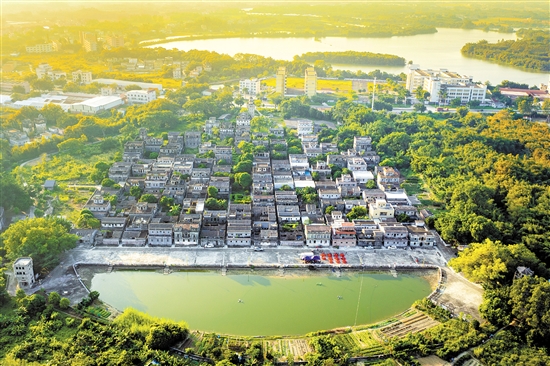 蜆岡鎮(zhèn)聯(lián)登村內(nèi)華僑文化與自然生態(tài)融為一體。
