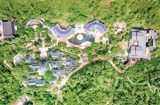 古兜溫泉小鎮(zhèn)是國家AAAA級旅游景區(qū)。