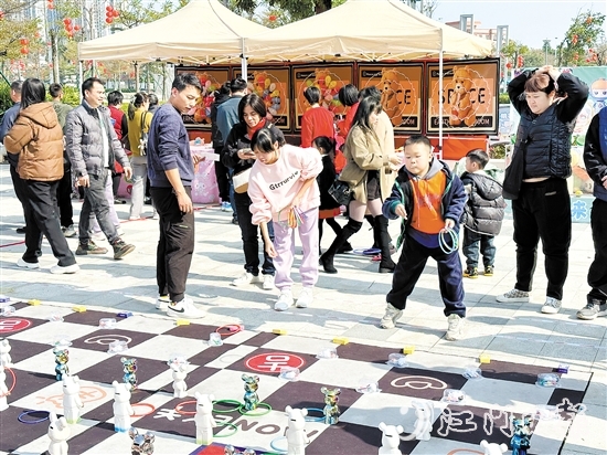 鶴山市2024迎新春文藝演出暨歡樂(lè)游園活動(dòng)。何雯意