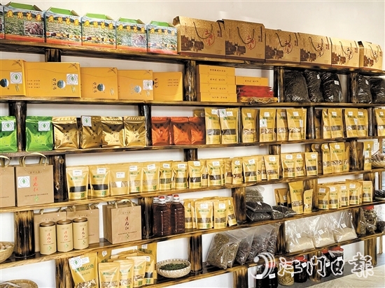 黃角山貨店成為那吉鎮(zhèn)優(yōu)質(zhì)農(nóng)產(chǎn)品的展示窗口。