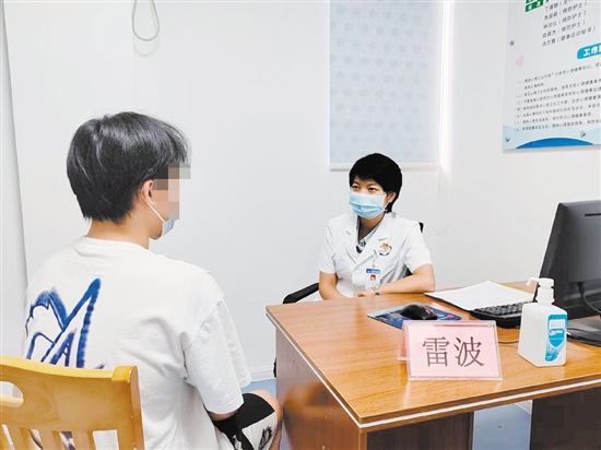 高考結(jié)束后，有人患上了“考后綜合征”。