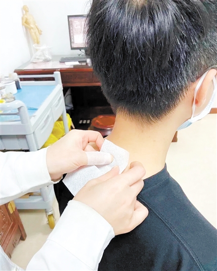 三伏貼受到廣大市民的追捧。