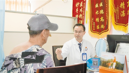 李國(guó)泉