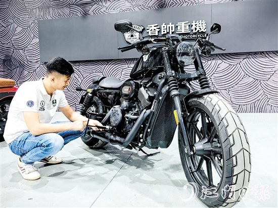 在一次次拆解組裝中，喻廣正對巡航摩托車的理解不斷加深。