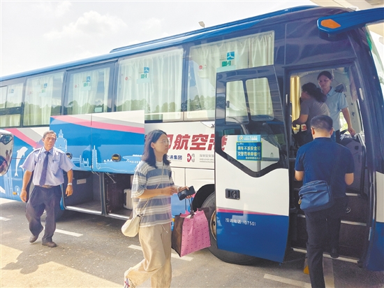 深江航空港開通以來(lái)已運(yùn)送旅客超萬(wàn)人次。