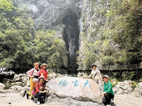 老年人旅游市場(chǎng)潛力巨大。