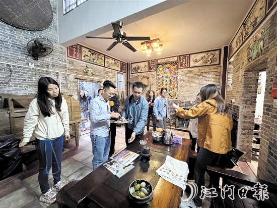 長沙街道“開元學(xué)堂”與百合鎮(zhèn)“文雍學(xué)堂”開展共建活動，交流學(xué)習(xí)推動“百千萬工程”的先進經(jīng)驗。
