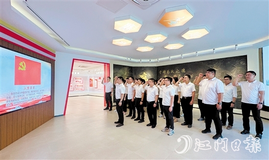 公用集團黨委將黨的領導融入企業(yè)發(fā)展的各個環(huán)節(jié)。