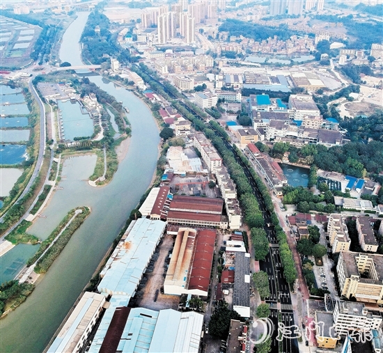 四通八達的縱橫路網(wǎng)。