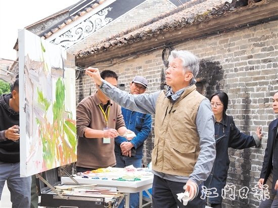 雅瑤鎮(zhèn)陳山村的獨(dú)特韻味吸引不少藝術(shù)家和愛好者前來采風(fēng)寫生。