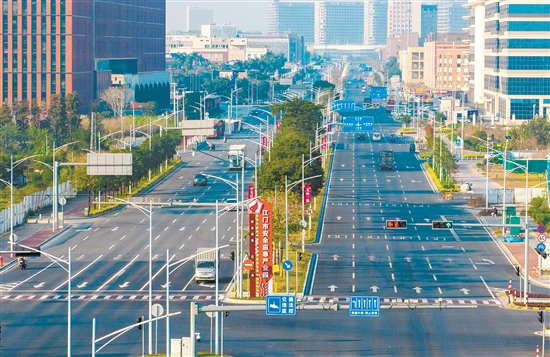 江海區(qū)交通路網(wǎng)逐漸完善，為經(jīng)濟發(fā)展注入澎湃動力。