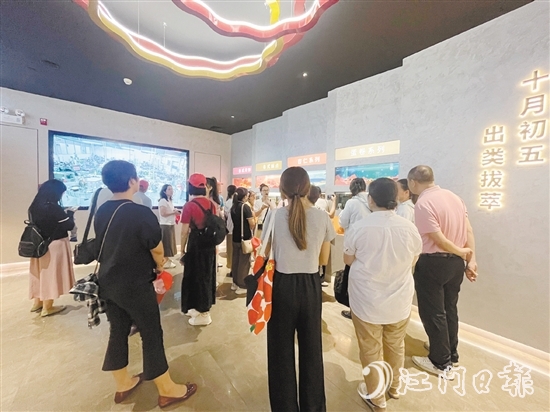 職工旅游團(tuán)參觀本地企業(yè)十月初五。
