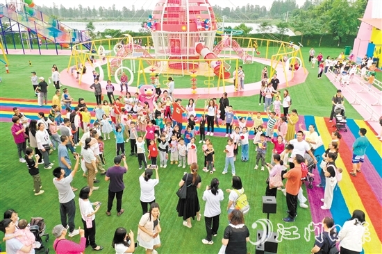 巴貝高親子樂園舉辦精彩活動，吸引眾多家庭客群。