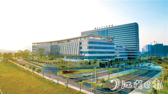鶴山全力保障民生領(lǐng)域重點項目建設(shè)，圖為鶴山市人民醫(yī)院新院區(qū)。