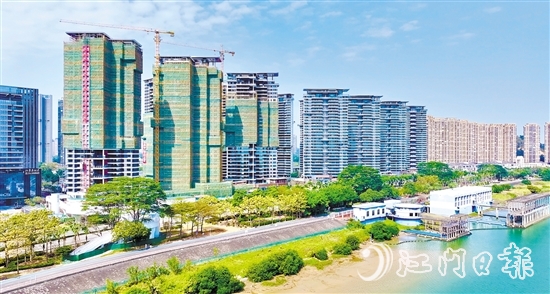 第四代住宅采用了大陽臺設計，有效提升住宅實用率和增強居住舒適度。