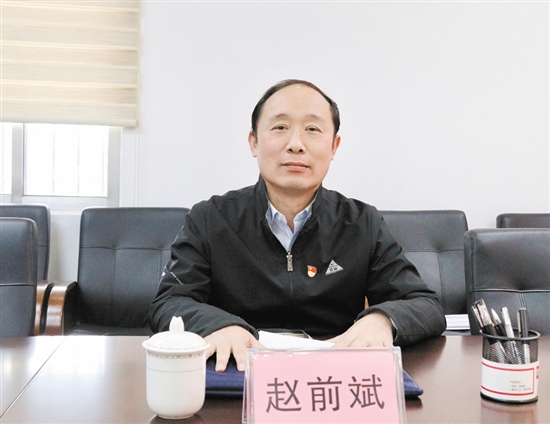 市統(tǒng)計(jì)局黨組成員、二級(jí)調(diào)研員趙前斌