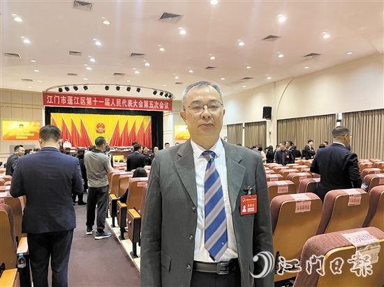 蓬江區(qū)人大代表，廣東省科學(xué)院江門產(chǎn)業(yè)技術(shù)研究院有限公司院長(zhǎng)、總經(jīng)理林展江