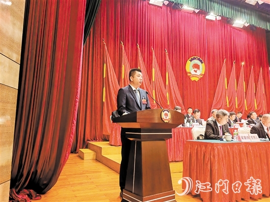 民進新會區(qū)委員會代表戴碧余。