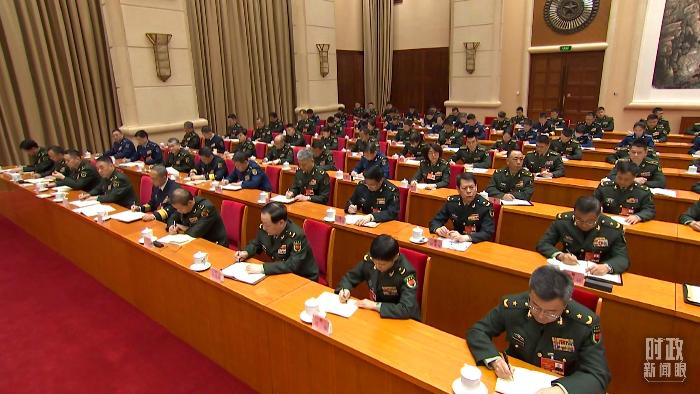 △2025年3月7日，解放軍和武警部隊代表團全體會議現(xiàn)場。