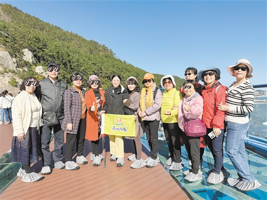 江門春秋國(guó)旅致力于為游客提供“5A級(jí)出游服務(wù)”。