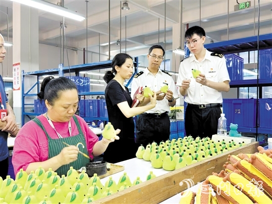 恩平海關(guān)積極主動(dòng)為企業(yè)提供服務(wù)。