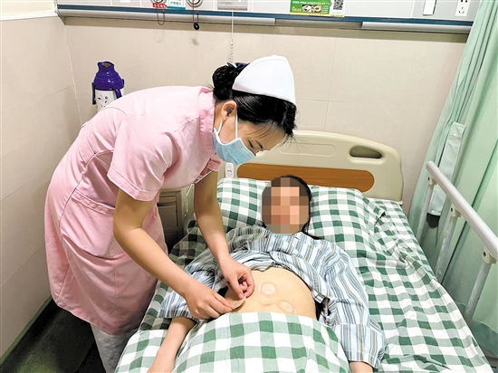 中醫(yī)特色療法治療脾虛患者。