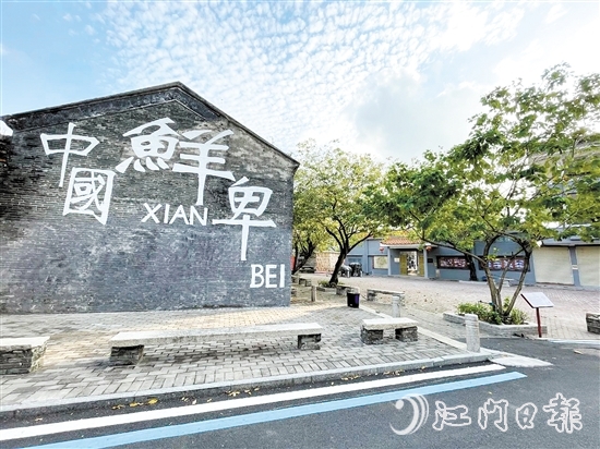龍口鎮(zhèn)霄南村發(fā)動村民因地制宜扮靚自家庭院，將一個個庭院打造成微景觀。