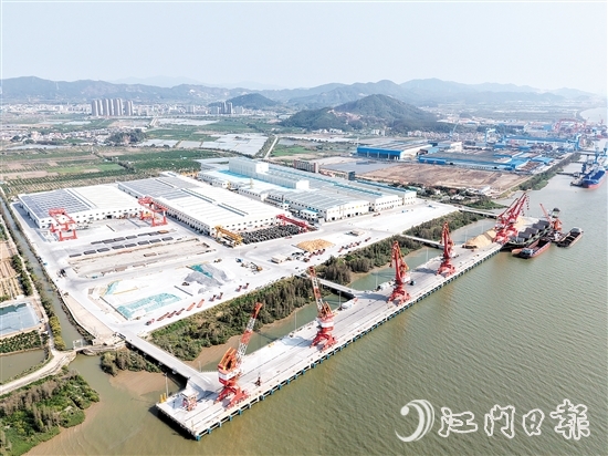 華津碼頭一期工程建成投用后單月吞吐量屢創(chuàng)新高。