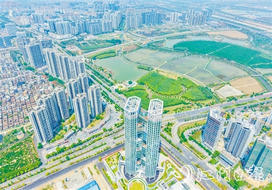 圭峰會城乘勢而上，力爭2025年招引項目總投資超50億元，為新會打造現(xiàn)代化產(chǎn)業(yè)體系、推進高質(zhì)量發(fā)展提供有力支撐。
