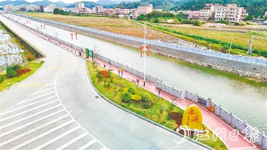 赤溪鎮(zhèn)通過(guò)岸線整治、慢行系統(tǒng)建設(shè)、危橋改造等一系列措施，讓白宵河實(shí)現(xiàn)從單一防洪功能向綜合生態(tài)廊道的華麗轉(zhuǎn)身。
