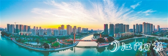 江海街道正全力構(gòu)建“總部商貿(mào)、城市中心”經(jīng)濟(jì)發(fā)展格局。圖為下沙公園。付師華
