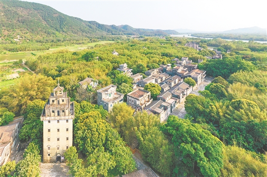 開平碉樓文化旅游區(qū)三大景區(qū)之一的馬降龍景區(qū)。