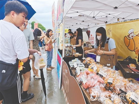 琳瑯滿目的面包讓人食指大動。