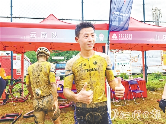 測(cè)試賽中，云南省代表隊(duì)選手袁金偉獲得男子組冠軍，為賽道和恩平辦賽能力點(diǎn)贊。