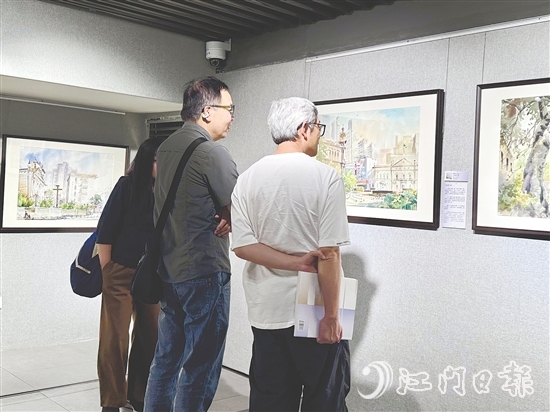 展覽吸引了不少市民前來參觀。