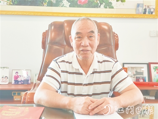勞壽榮在企業(yè)的連鎖經(jīng)營(yíng)、平臺(tái)化轉(zhuǎn)型、大健康服務(wù)等領(lǐng)域開辟出創(chuàng)新之路。