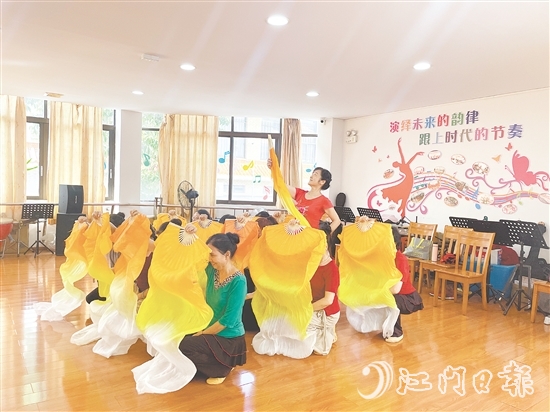 沙坪街道桂林社區(qū)不斷提升社區(qū)服務(wù)水平，努力打造有溫度、有溫情的社區(qū)。