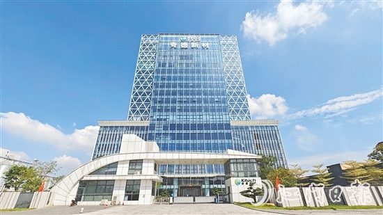 2024年，位于江海區(qū)（高新區(qū)）的奇德新材集團(tuán)總部正式落成投產(chǎn)。
