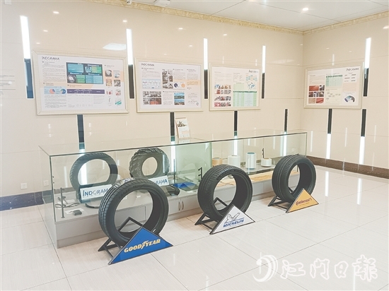 銀都拉瑪現(xiàn)為中國(guó)最大、世界規(guī)模第二的輪胎用聚酯浸膠簾子布制造商。