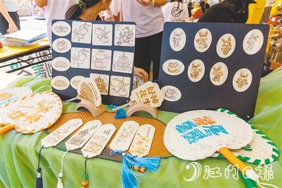 新會葵藝文創(chuàng)產(chǎn)品讓傳統(tǒng)文化煥發(fā)活力。