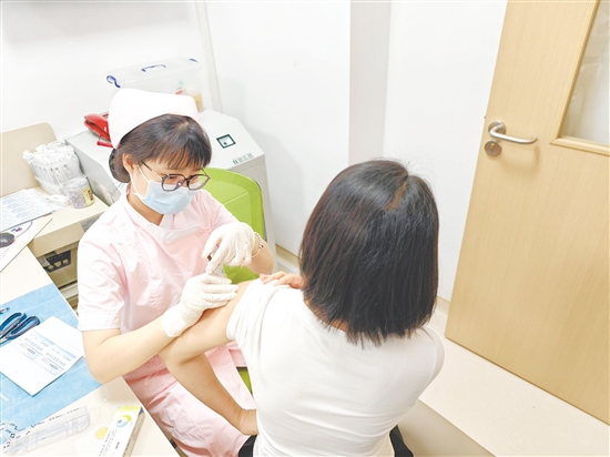 市民接種HPV疫苗。