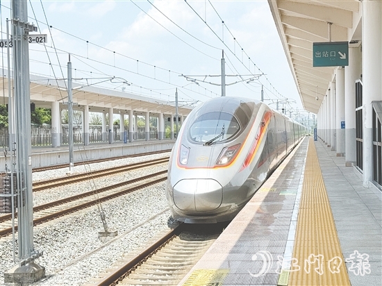 7月1日起，從香港西九龍站坐高鐵可直達(dá)恩平站。