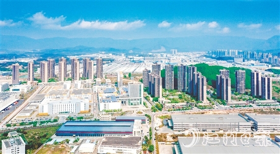 鶴山工業(yè)城（共和鎮(zhèn)）園區(qū)俯瞰圖。