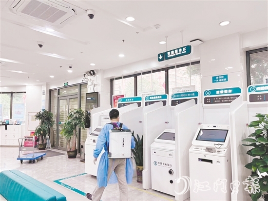 我市金融機構(gòu)嚴(yán)格落實對營業(yè)場所的消殺工作。