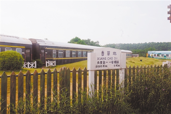 鶴山香草地景區(qū)已經(jīng)建成10多個(gè)主題園區(qū)。
