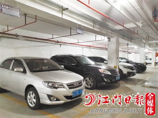 帕佳圖·尚品小區(qū)地下車庫。