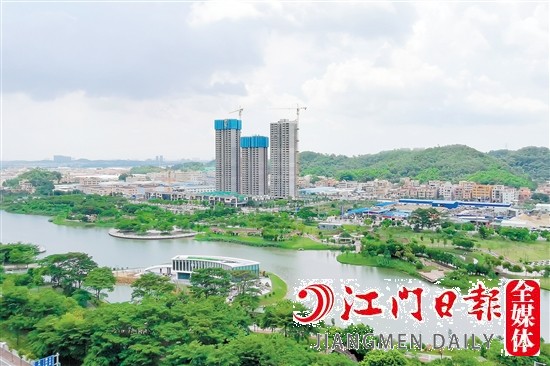 園山湖景色優(yōu)美。